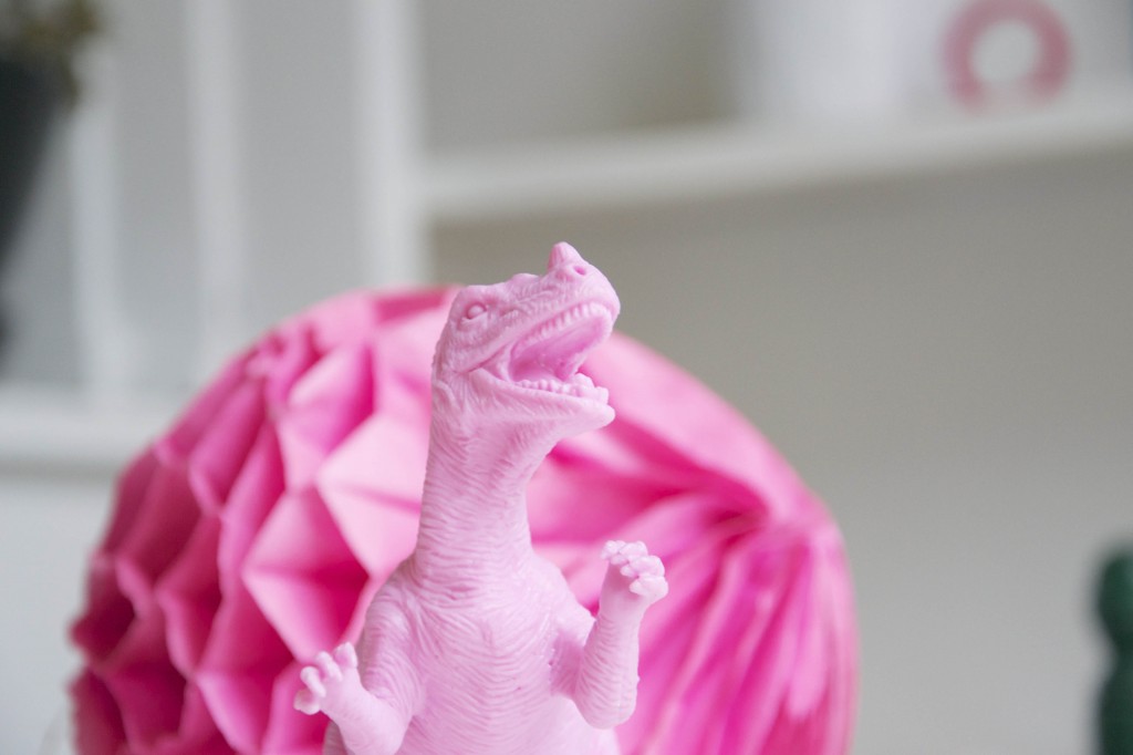 Dinosaure rose 